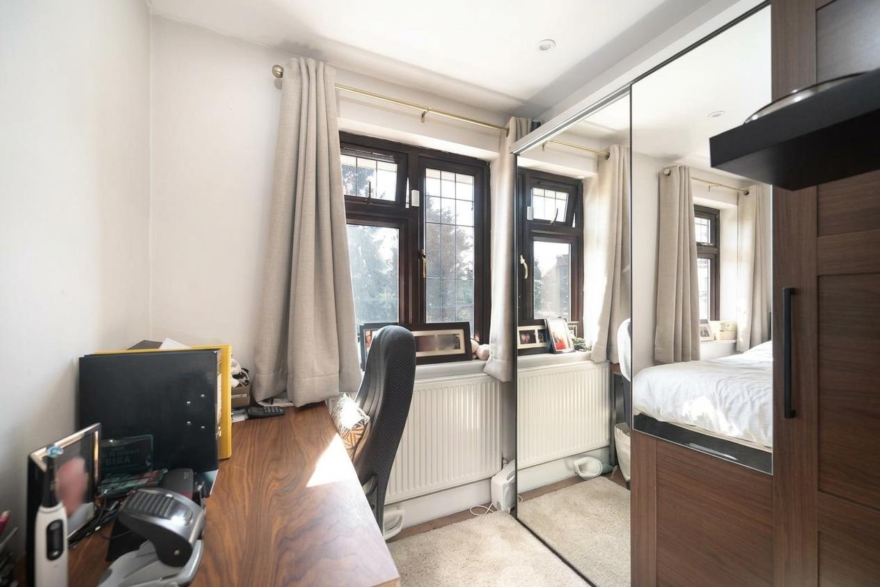 Laurel Gardens, Mill Hill, NW7, London